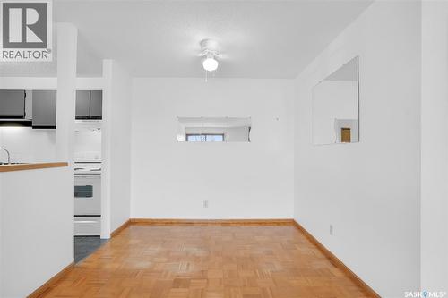 304 385 Kingsmere Boulevard, Saskatoon, SK - Indoor Photo Showing Kitchen