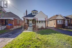 34 BARONS AVENUE S  Hamilton, ON L8K 2Y2