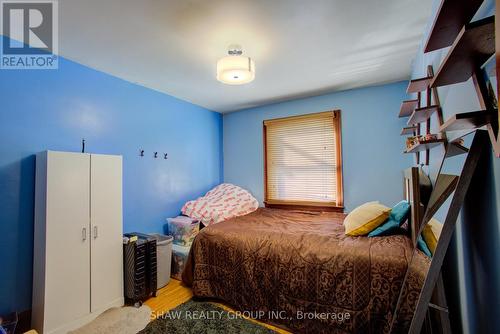 34 Barons Avenue S, Hamilton, ON - Indoor Photo Showing Bedroom