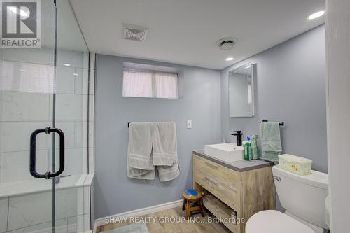 34 Barons Avenue S, Hamilton, ON - Indoor Photo Showing Bathroom