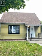 1058 CALIFORNIA Windsor, ON N9B 2Z7