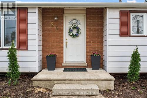 23 HASTINGS BOULEVARD  Guelph (Grange Road), ON N1E 4G3