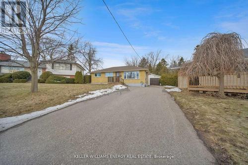 372 GARDEN COURT  Oshawa (Mclaughlin), ON L1J 3E4