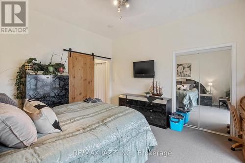 283 Platten Boulevard, Scugog, ON - Indoor Photo Showing Bedroom