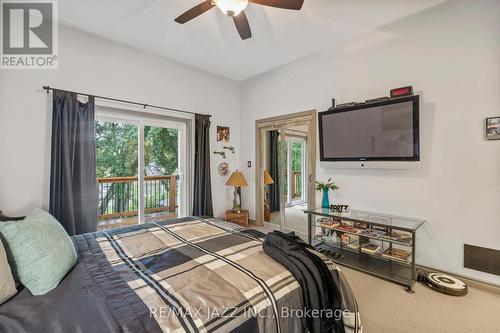 283 Platten Boulevard, Scugog, ON - Indoor Photo Showing Bedroom