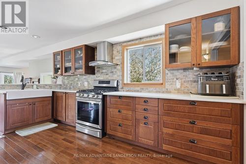 22476 Coldstream Road, Middlesex Centre, ON - Indoor Photo Showing Kitchen