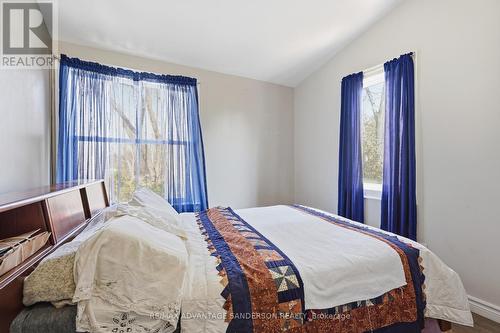 22476 Coldstream Road, Middlesex Centre, ON - Indoor Photo Showing Bedroom