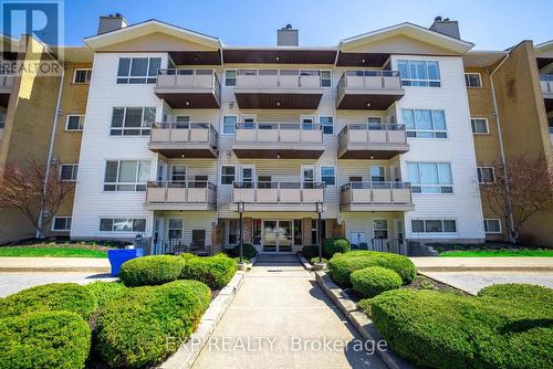 120 - 78 Roehampton Avenue, St. Catharines (Carlton/Bunting), ON - Outdoor With Facade