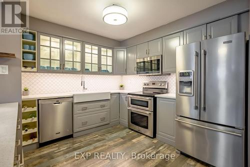 120 - 78 Roehampton Avenue, St. Catharines (Carlton/Bunting), ON - Indoor Photo Showing Kitchen
