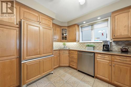 51 Faludon Drive, Halton Hills, ON - Indoor Photo Showing Kitchen