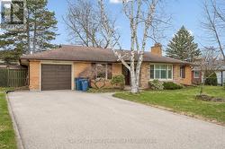 76 KENSINGTON STREET  Guelph (Riverside Park), ON N1E 3P7