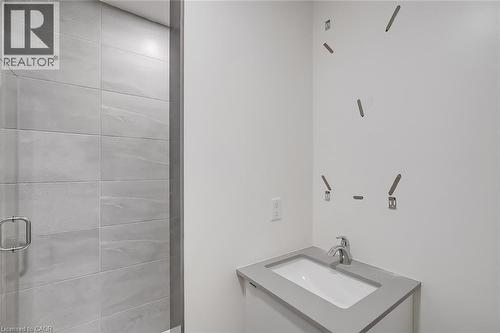 16 Melbourne Avenue Unit# 311B, St. Catharines, ON - Indoor Photo Showing Bathroom