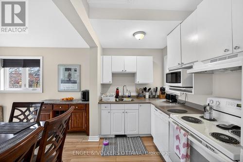 Unit 1 - 251 Arlington Avenue, Ottawa, ON - Indoor Photo Showing Kitchen