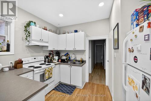 Unit 2 - 251 Arlington Avenue, Ottawa, ON - Indoor Photo Showing Kitchen With Double Sink