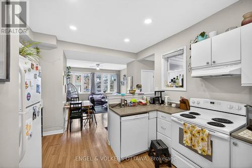 Unit 2 - 251 Arlington Avenue, Ottawa, ON - Indoor Photo Showing Kitchen