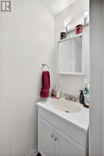 Unit 2 - 251 Arlington Avenue, Ottawa, ON - Indoor Photo Showing Bathroom