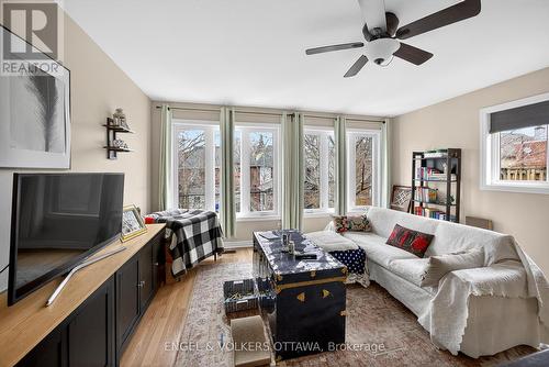 Unit 1 - 251 Arlington Avenue, Ottawa, ON - Indoor Photo Showing Living Room