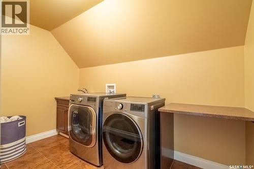 2514 Broderick Road, Regina, SK - Indoor Photo Showing Laundry Room