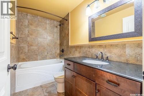 2514 Broderick Road, Regina, SK - Indoor Photo Showing Bathroom