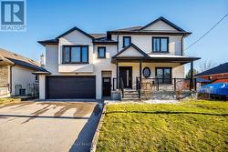 105 WINSTON PARK BOULEVARD Toronto, ON M3K 1C4