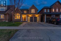 2343 FALLING GREEN DRIVE Oakville, ON L6M 5A7