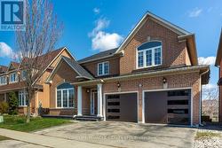 2343 FALLING GREEN DRIVE Oakville, ON L6M 5A7
