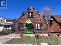 UPPER - 480 OTTAWA STREET S  Waterloo, ON N2M 3P5