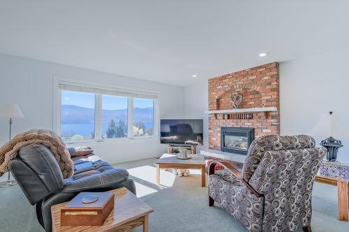 1056 Aubrey Road, West Kelowna, BC - Indoor Photo Showing Living Room With Fireplace