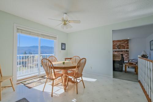 1056 Aubrey Road, West Kelowna, BC - Indoor Photo Showing Dining Room