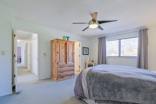 1056 Aubrey Road, West Kelowna, BC - Indoor Photo Showing Bedroom