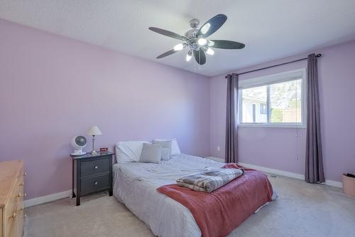 1056 Aubrey Road, West Kelowna, BC - Indoor Photo Showing Bedroom