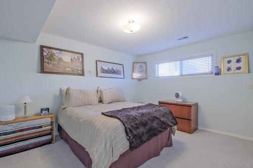 1056 Aubrey Road, West Kelowna, BC - Indoor Photo Showing Bedroom