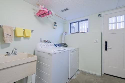 1056 Aubrey Road, West Kelowna, BC - Indoor Photo Showing Laundry Room