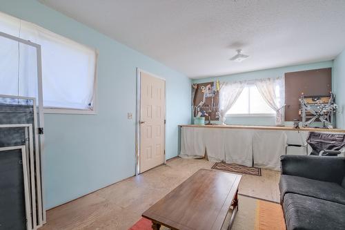 1056 Aubrey Road, West Kelowna, BC - Indoor