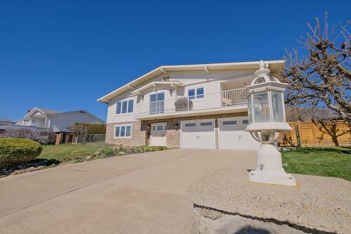 1056 Aubrey Road, West Kelowna, BC - Outdoor
