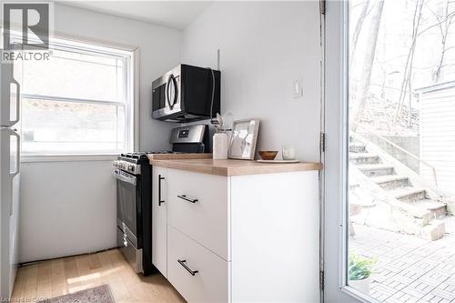 24 Patrick Street, Hamilton, ON - Indoor Photo Showing Kitchen