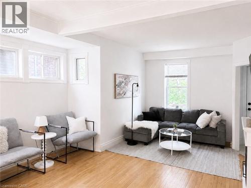 24 Patrick Street, Hamilton, ON - Indoor Photo Showing Living Room