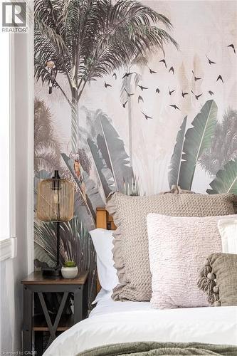 24 Patrick Street, Hamilton, ON - Indoor Photo Showing Bedroom