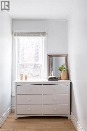 24 Patrick Street, Hamilton, ON - Indoor Photo Showing Bedroom