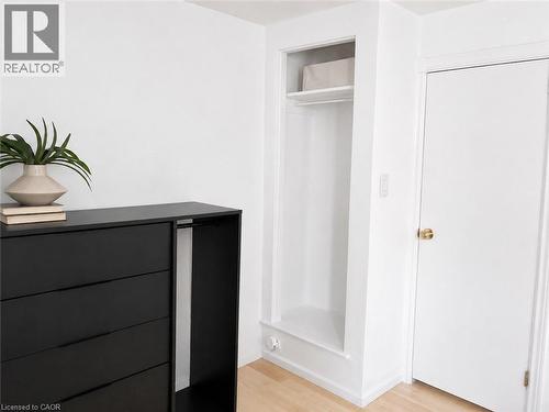 24 Patrick Street, Hamilton, ON - Indoor Photo Showing Other Room