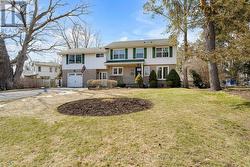 46 WATTS CRESCENT  Kingston (Central City West), ON K7M 2P3