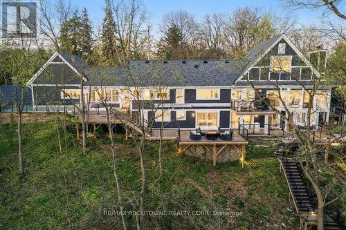 382 TRAFALGAR ROAD  Oakville, ON L6J 3H5