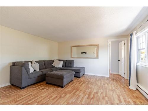 31 Leafwood Cres, Fredericton, NB 