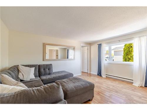 31 Leafwood Cres, Fredericton, NB 