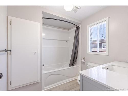 31 Leafwood Cres, Fredericton, NB 