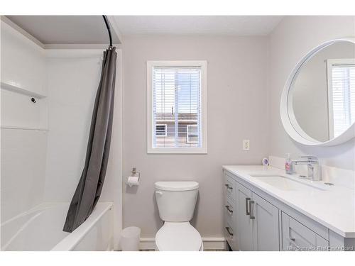 31 Leafwood Cres, Fredericton, NB 