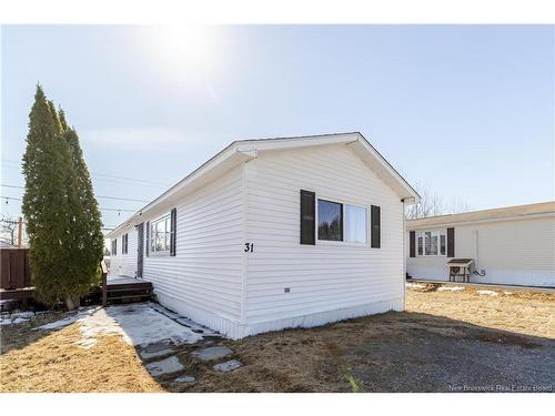 31 Leafwood Cres, Fredericton, NB 