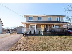34 Rennick RD Moncton, NB E1G 2G8