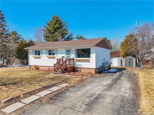 10 Collett Crt, Fredericton, NB 