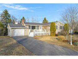 13 Susan ST  Quispamsis, NB E2E 4T5